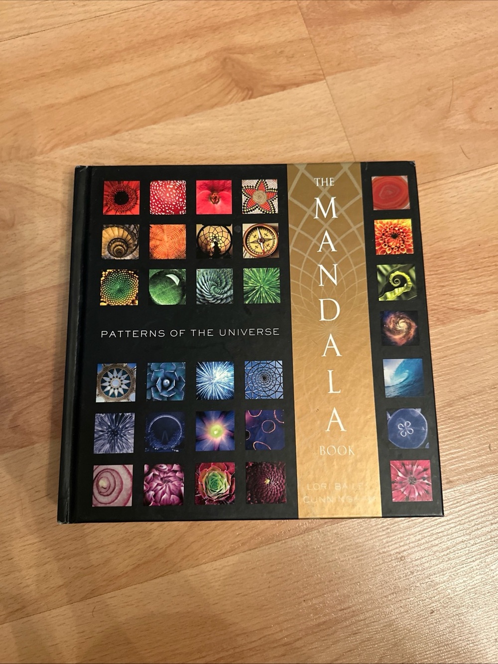 The Mandala Book - Patterns of the Universe (Black, Gold)